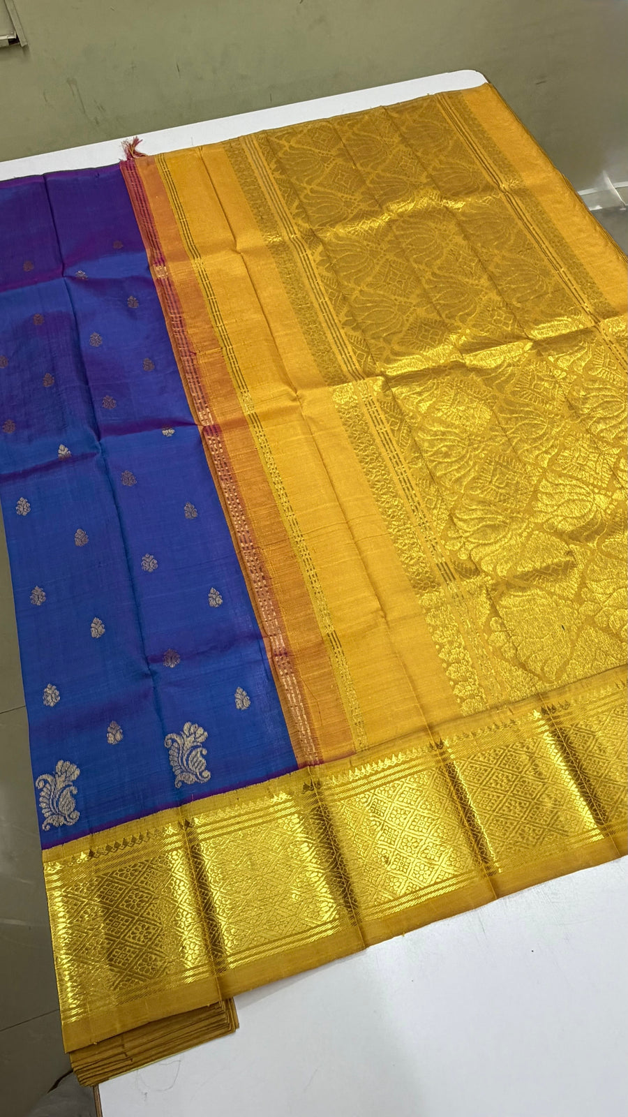 Danika-Thirubuvanam Pure Handloom Silk Saree[Silk Mark Certified]