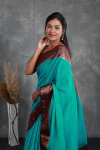 Teal Saree with Contrast Border - Thugil