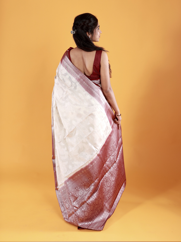 Semi Georgette Saree - Thugil