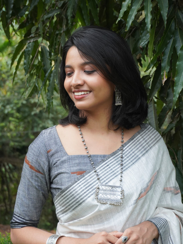Semi Linen Ikkat Saree - Thugil