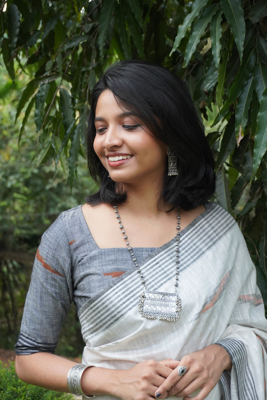 Semi Linen Ikkat Saree - Thugil
